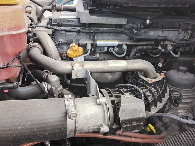 2019-freightliner-cascadia-pt126sl-3akjhhdr0kskl2228-mileage:-688348-image-19