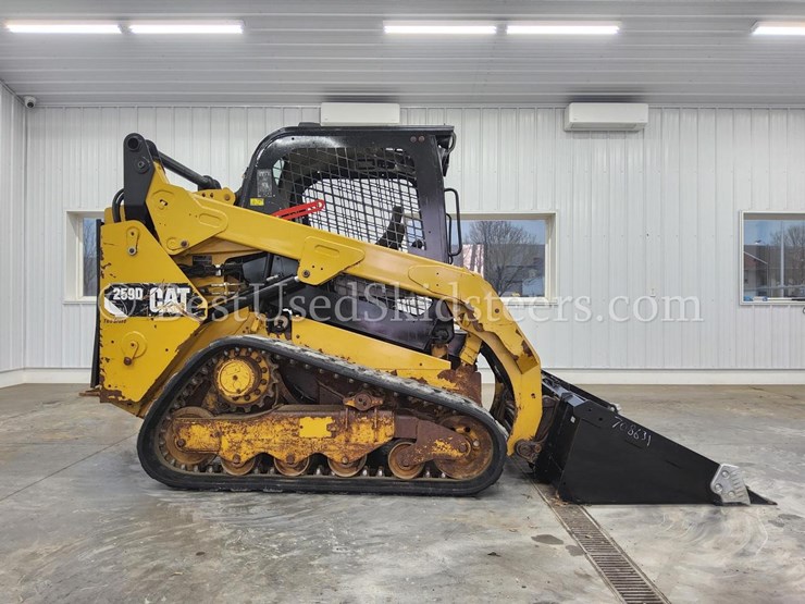 2014-caterpillar-259d-image-6