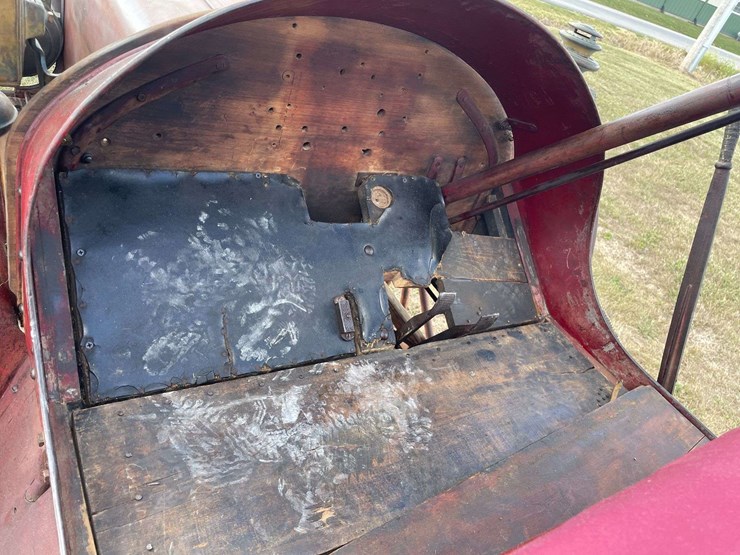 1911-mcintyre-high-wheel-automobile-image-33