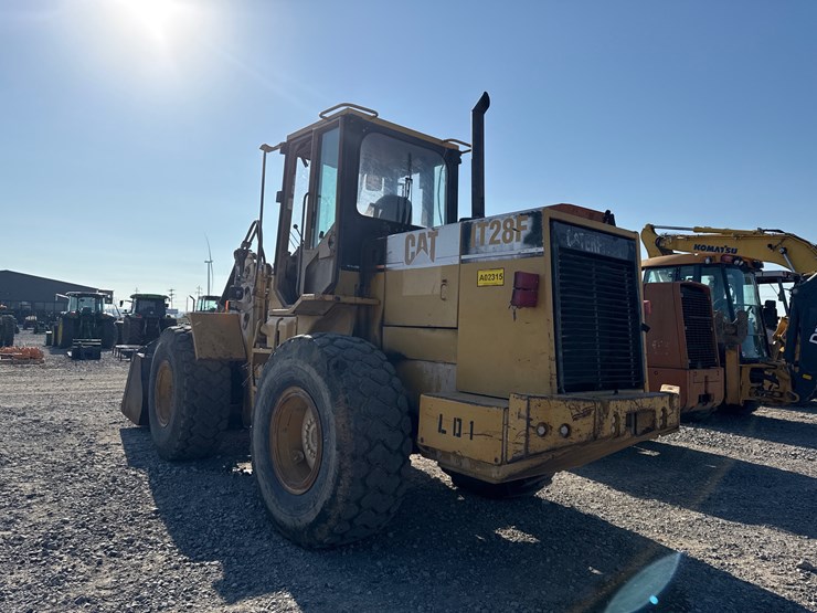 caterpillar-it28f-image-6