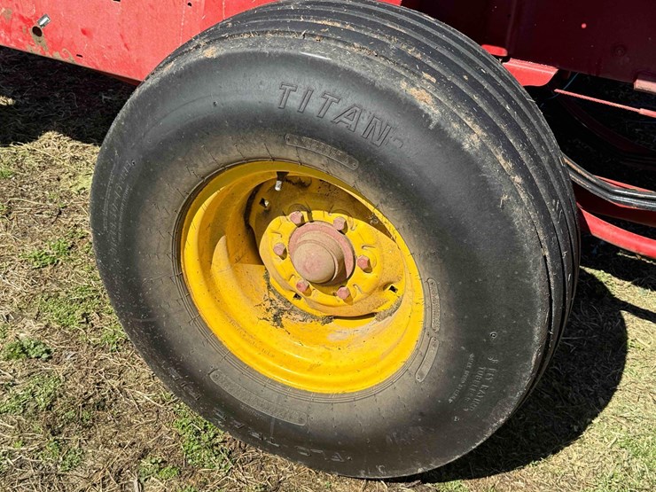 new-holland-bc5070-image-23