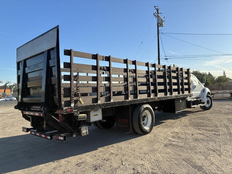 2015-ford-f650-image-3