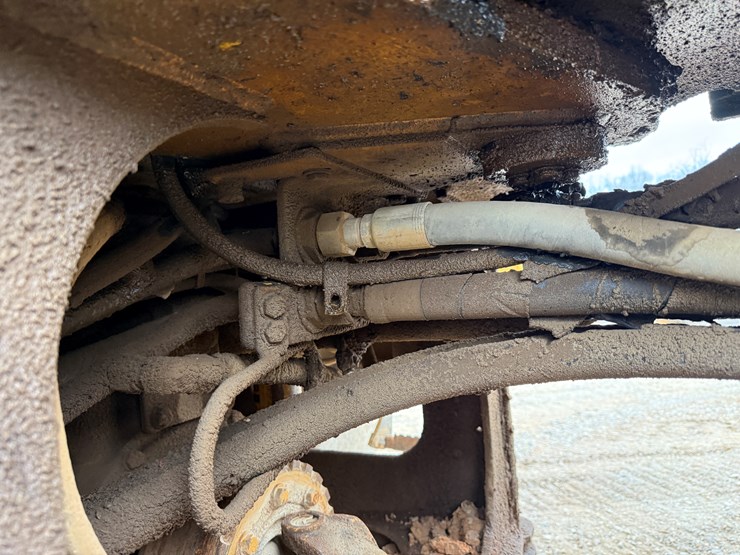 2005-caterpillar-930g-image-30