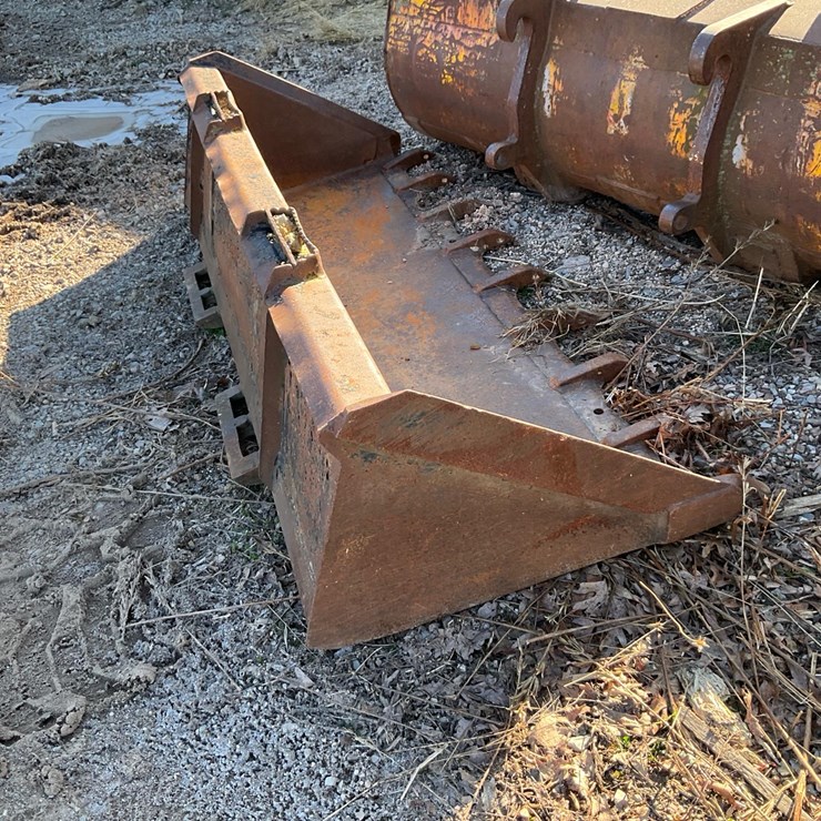 #273 • 60” Skid Steer Bucket