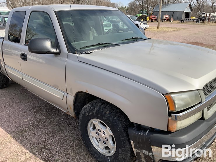 2005-chevrolet-silverado-1500-image-12