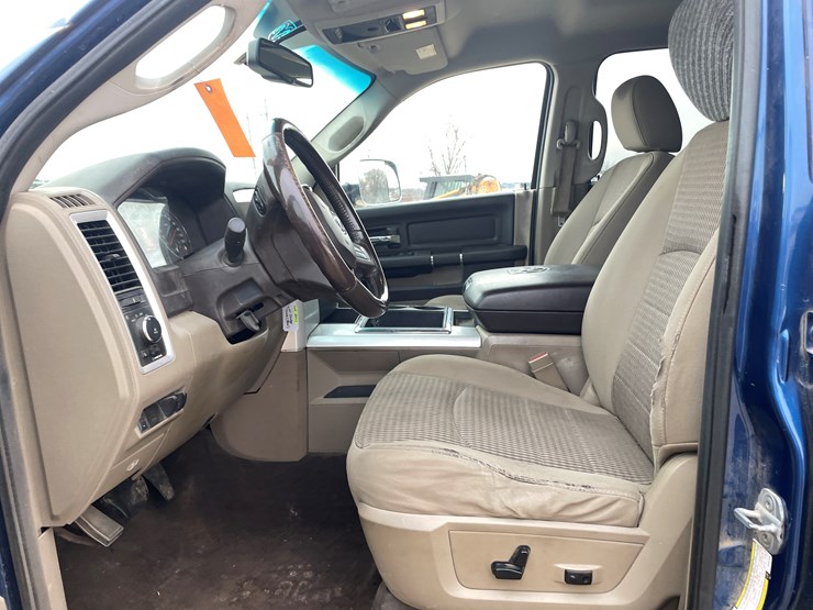 2011-dodge-ram-2500-image-39