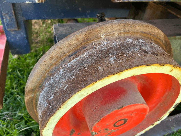 frick-steam-locomotive-with-track-image-184