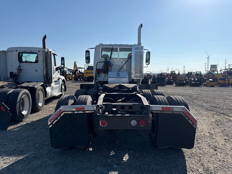 2011-international-prostar-image-5