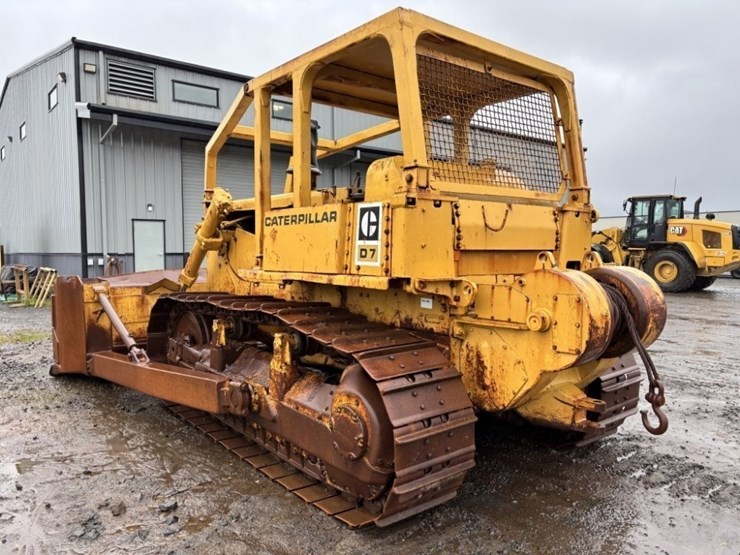 caterpillar-d7-image-3