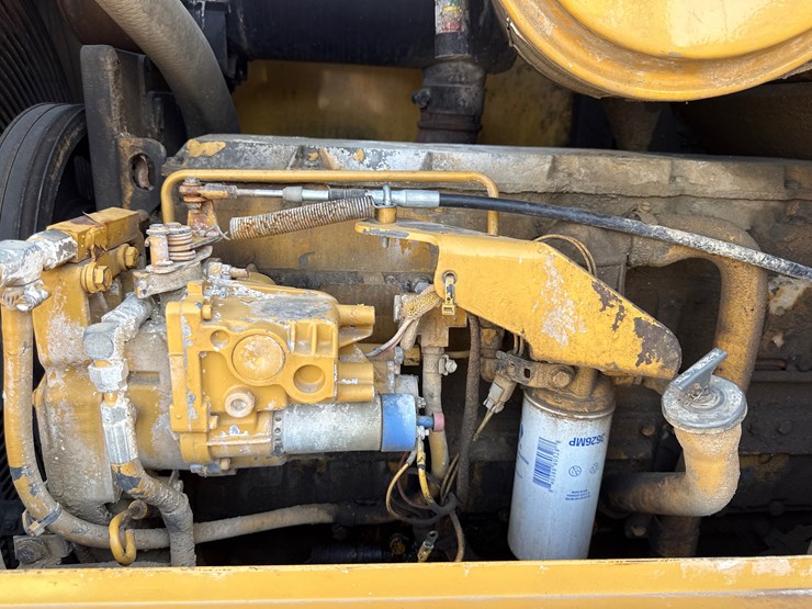 caterpillar-it28f-image-14