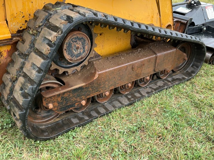 2003-deere-ct332-image-41