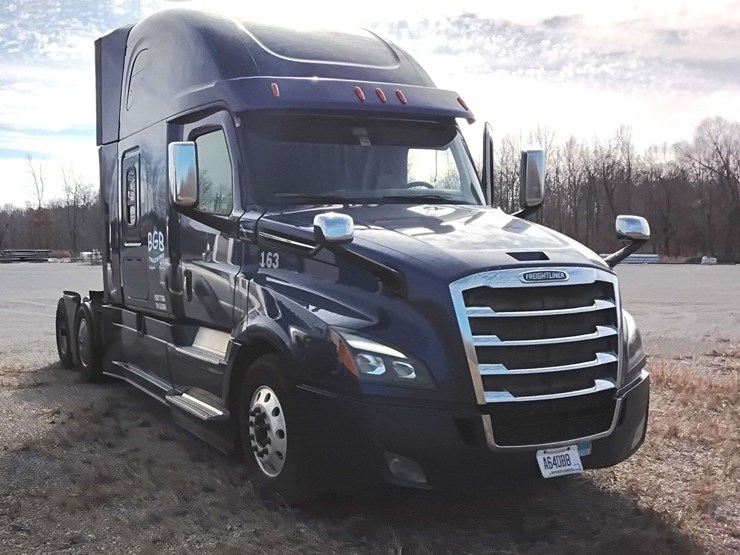 2018-freightliner-cascadia-126-image-22