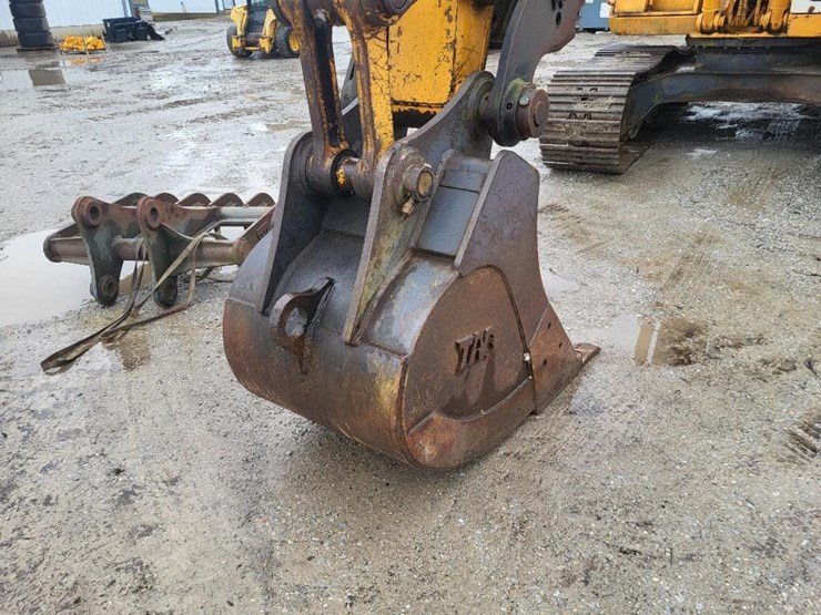 hyundai-robex-130-lc-image-9