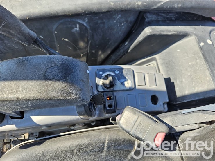 2019-kubota-kx033-4-image-34