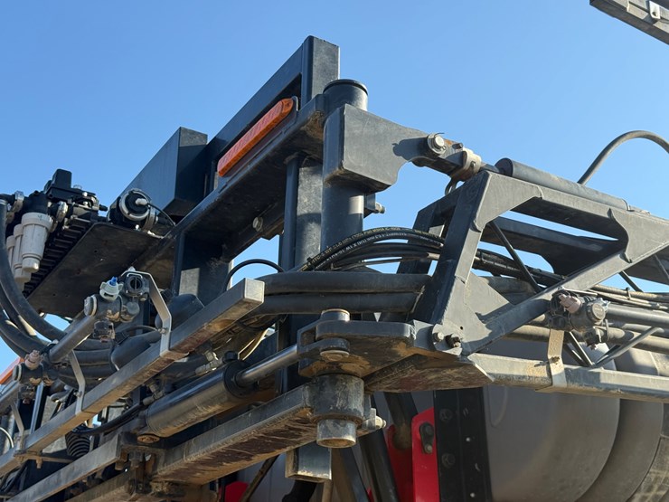 2015-apache-as720-image-63