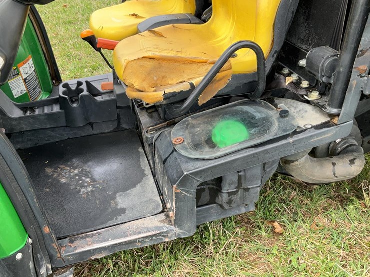 john-deere-gator-image-33