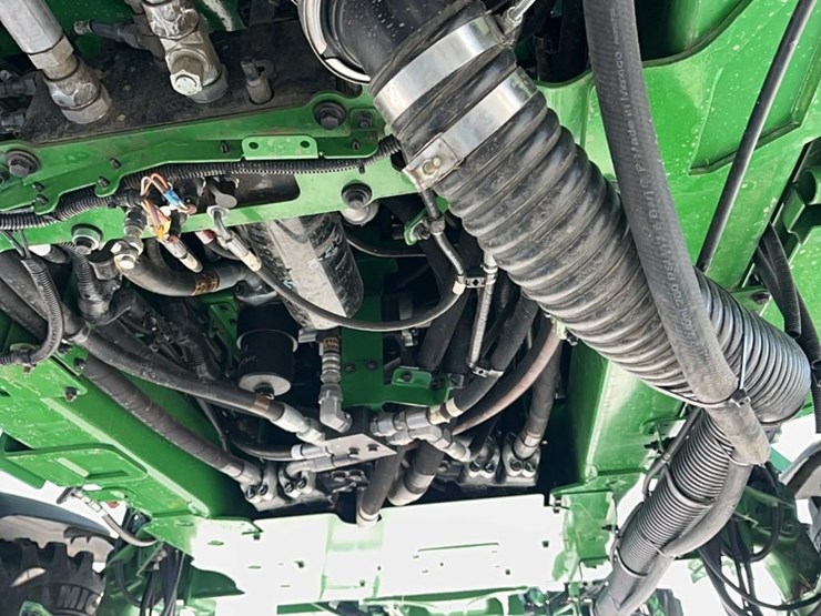2023-john-deere-410r-image-12