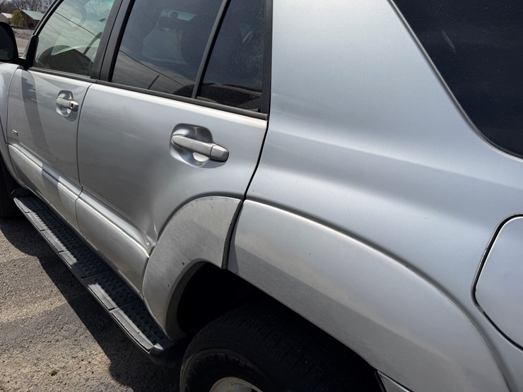 2004-toyota-4-runner-image-18