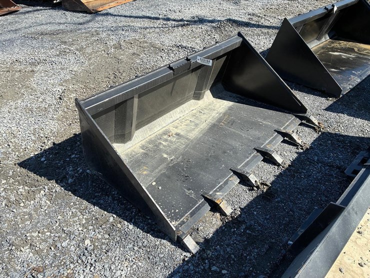 wildcat-68"-high-capacity-skid-steer-tooth-bucket-image-1