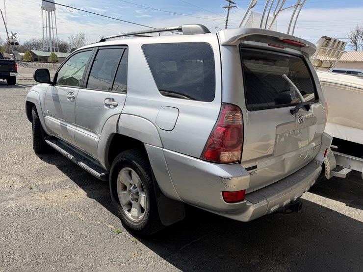 2004-toyota-4-runner-image-4