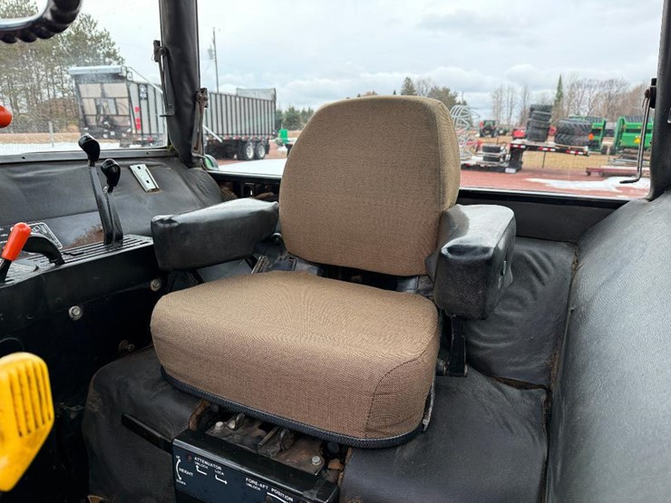 john-deere-4640-image-39