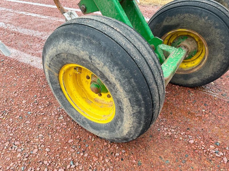 john-deere-2700-image-25