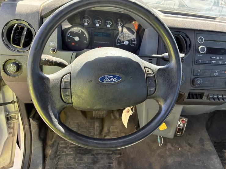 2015-ford-f650-image-11