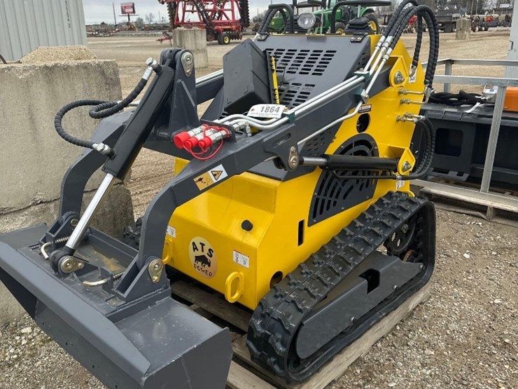 mini-skid-steer-loader-image-1