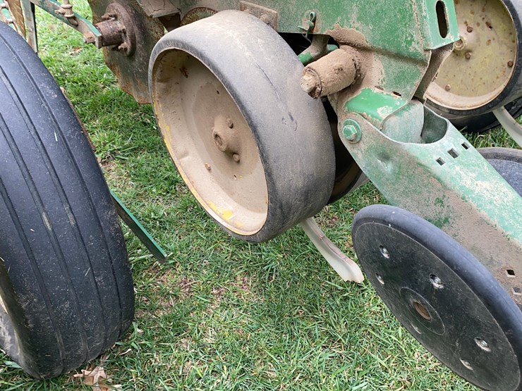 john-deere-7000-image-43