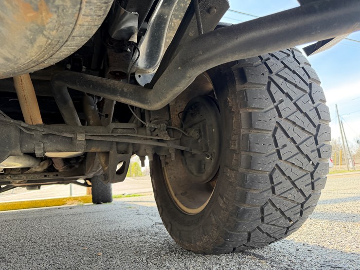 2012-chevrolet-silverado-1500-image-10