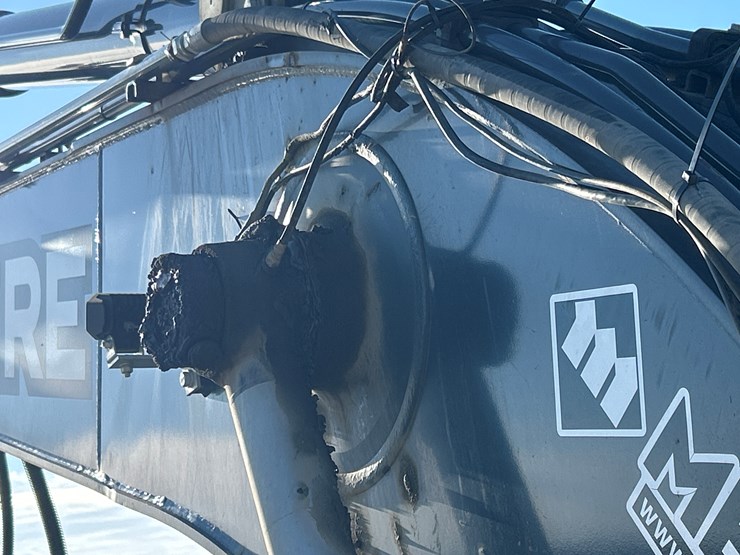 2019-deere-350g-lc-image-31