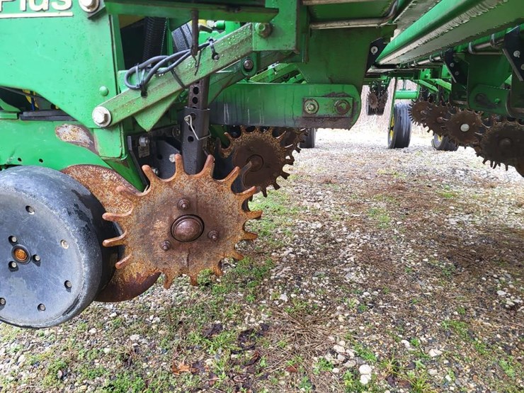 2010-john-deere-1770nt-image-59