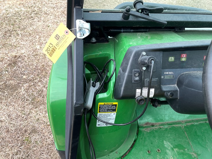 2013-john-deere-gator-image-21