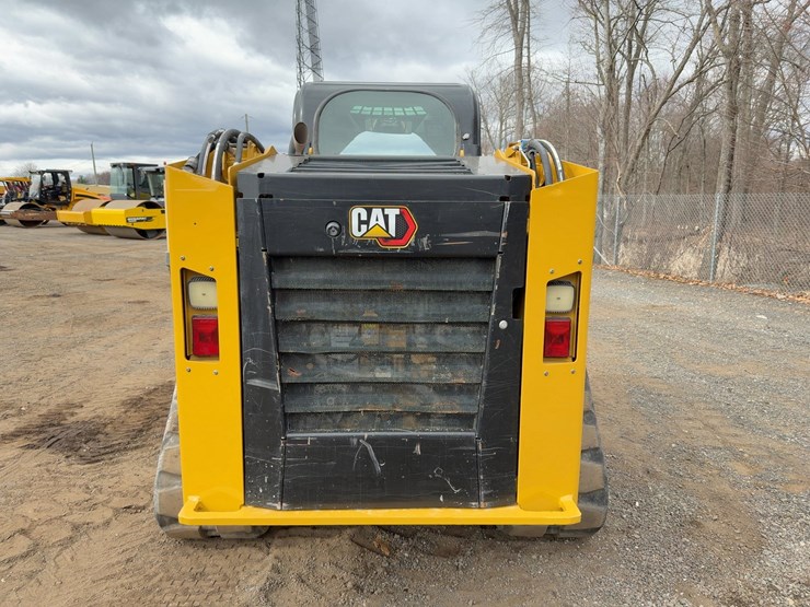 2023-caterpillar-279d3-image-4