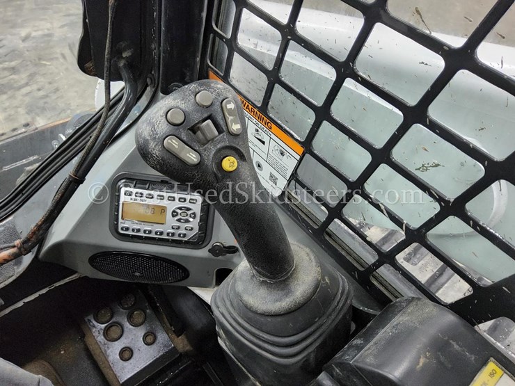 2022-bobcat-t870-image-28