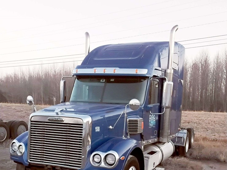 freightliner-cascadia-tractor-2015-freightliner-cascadia-3alxfb007gdg85229-mileage:-does-not-r-image-2