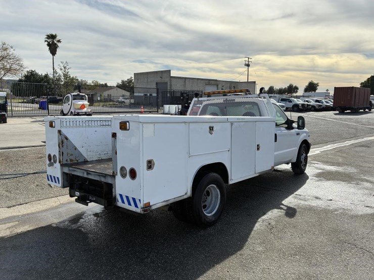 2002-ford-f350-image-3