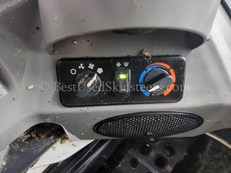 2018-bobcat-s650-image-28