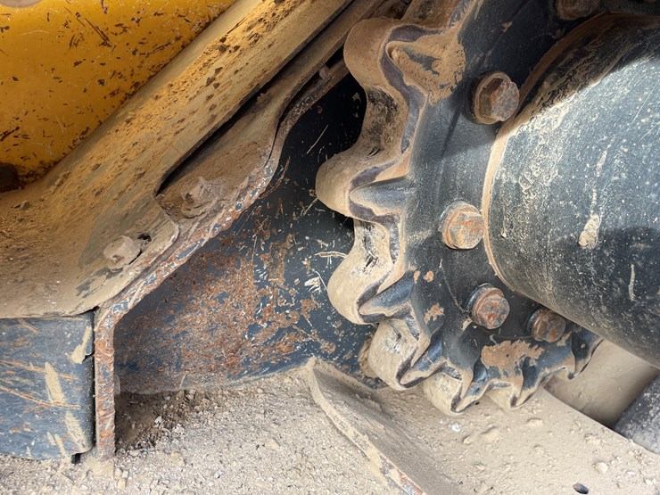 2019-deere-333g-image-53