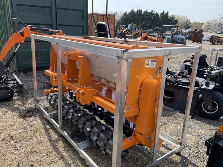 2026-caterpillar-12-image-1