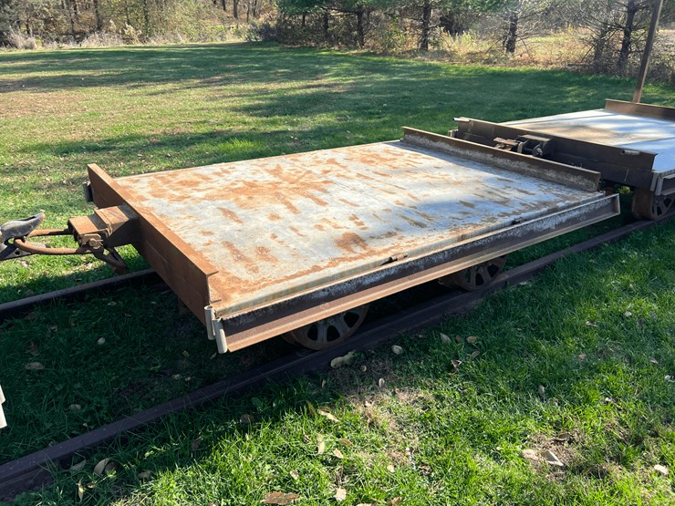 set-of-3-flat-cars-image-31