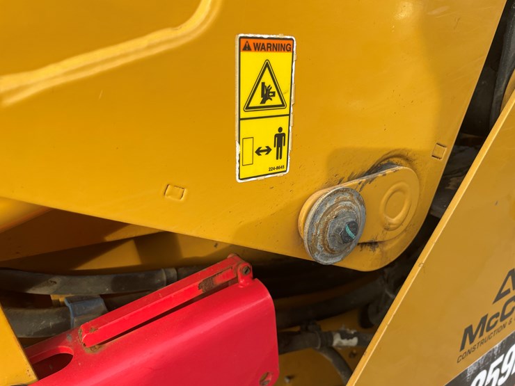 2017-caterpillar-259d-image-20