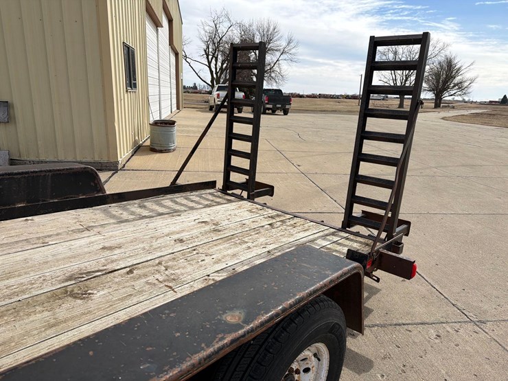 2006-dressen-80”-x-18ft-bumper-hitch-flatbed-trailer-image-9