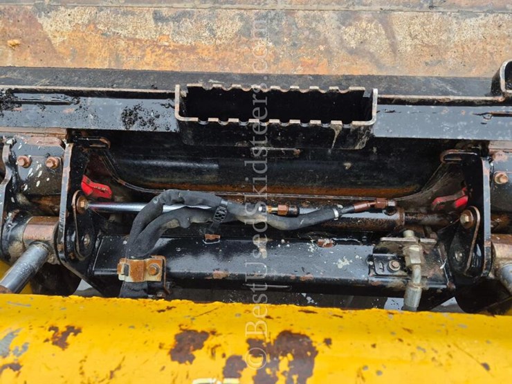 2020-caterpillar-289d3-image-12