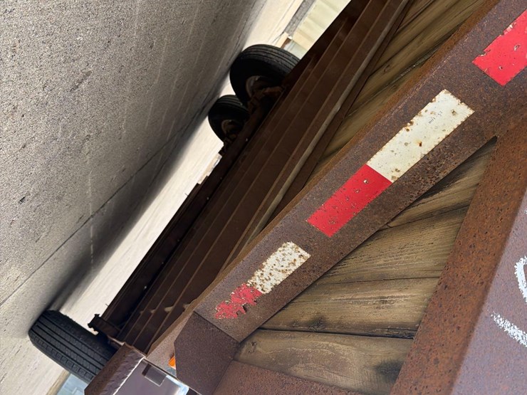 2006-dressen-80”-x-18ft-bumper-hitch-flatbed-trailer-image-21