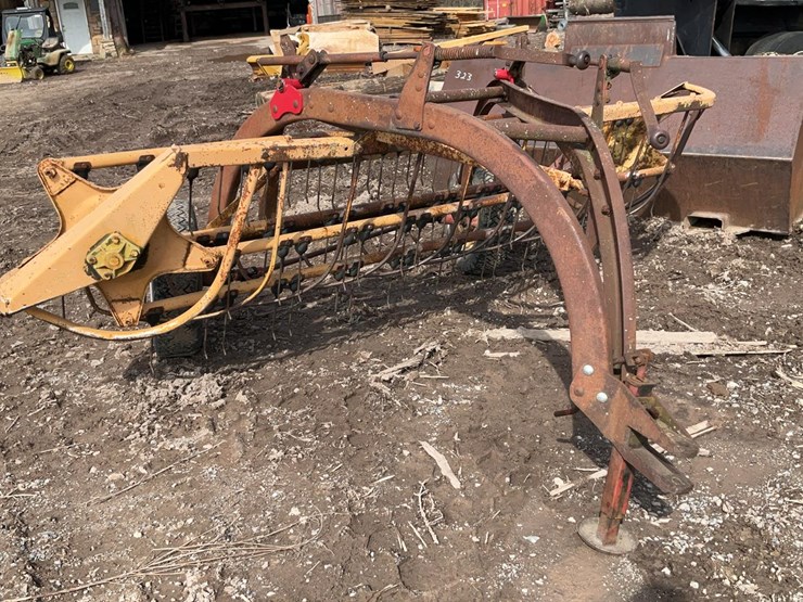 #712-•-new-holland-rollbar-rake-image-12