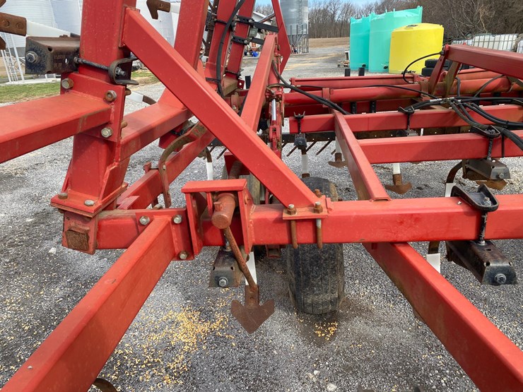 case-ih-4300-image-61