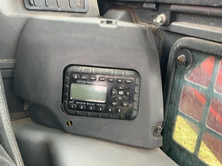 #250-•-2020-kubota-slv75-2-skid-steer-image-21