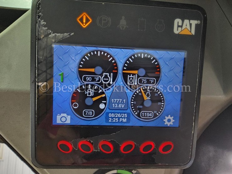 2018-caterpillar-249d-image-33