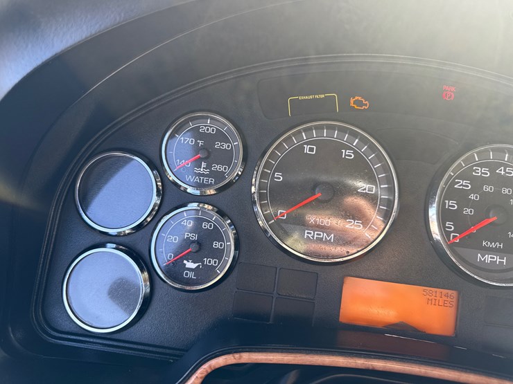 2011-international-prostar-image-54